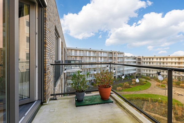 Medium property photo - Nida Senffstraat 159, 1095 MX Amsterdam